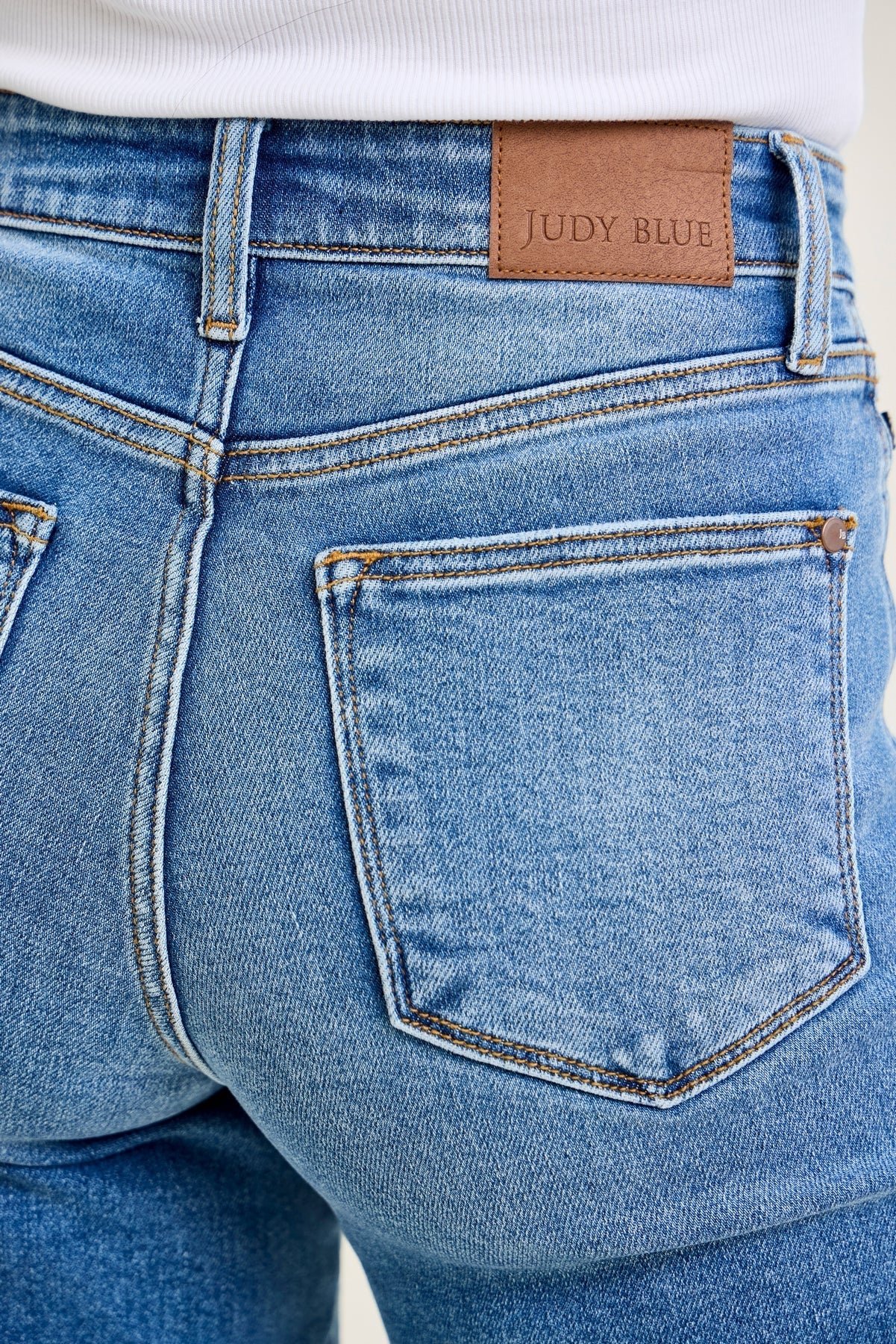 Clara High Rise 90 Straight Vibes