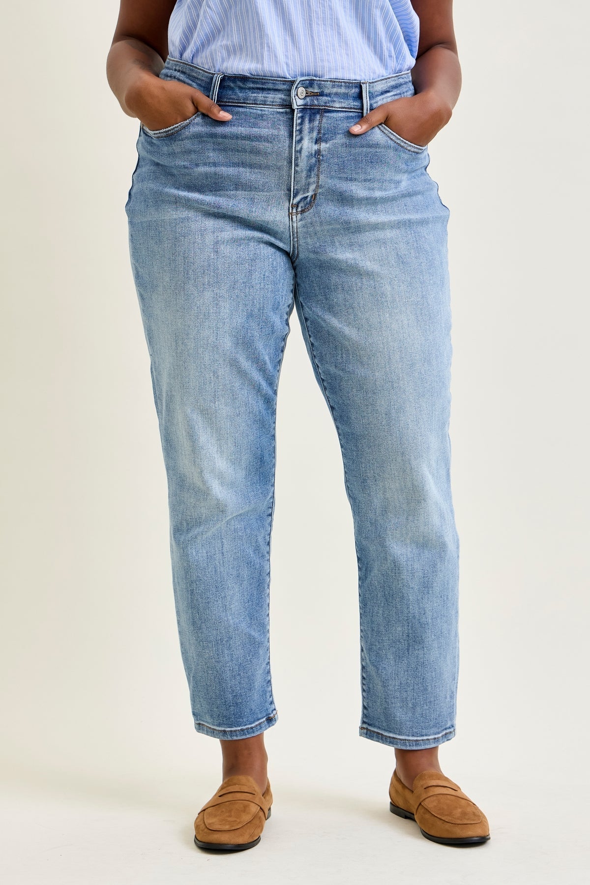 Stacy Vintage Vibes Slim Jeans with a Pocket Perk - PLUS