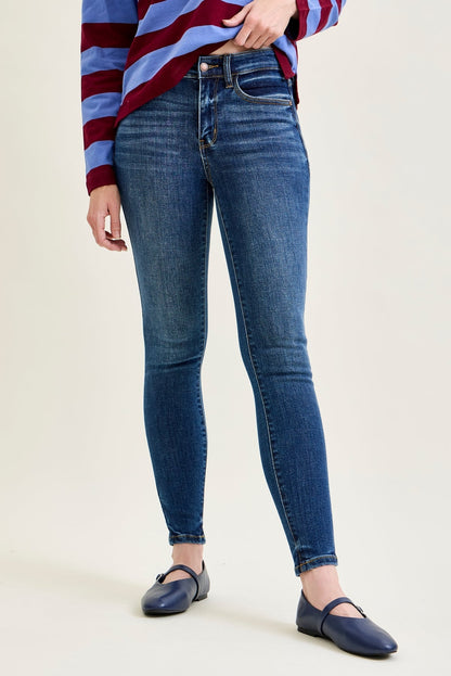 Joey Mid Rise Skinny Jeans With Handsand