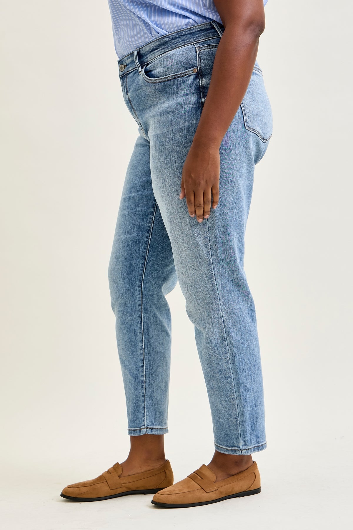 Stacy Vintage Vibes Slim Jeans with a Pocket Perk - PLUS
