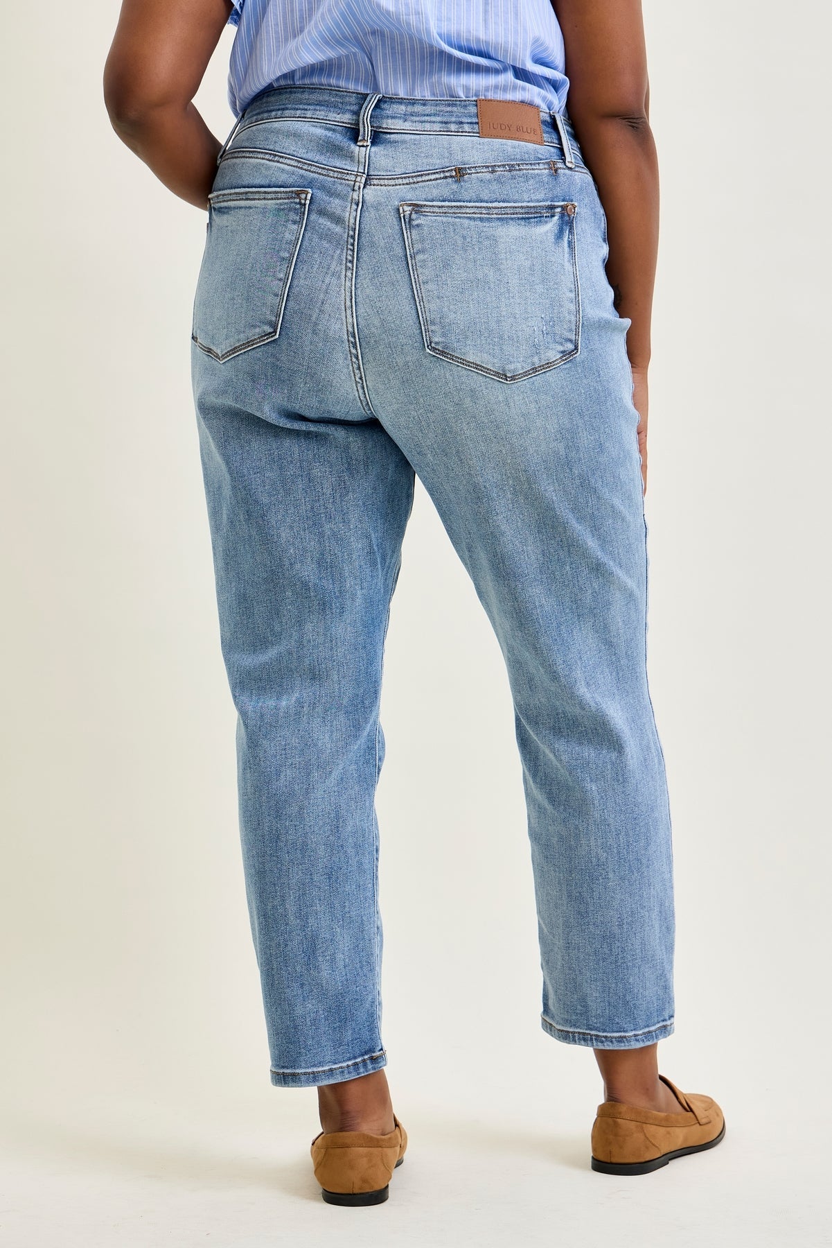 Stacy Vintage Vibes Slim Jeans with a Pocket Perk - PLUS