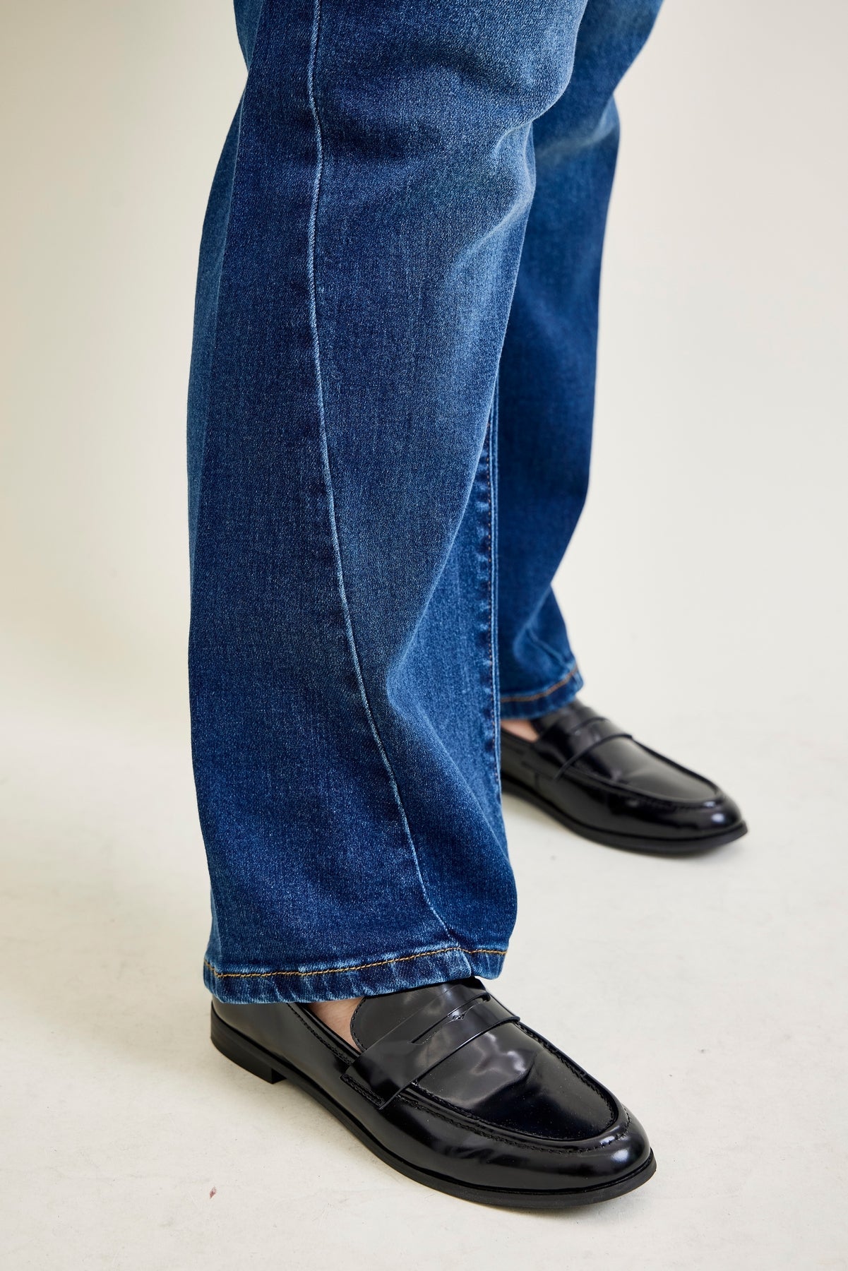 Aubrey Mid Rise Side Seam Detail Straight - PLUS