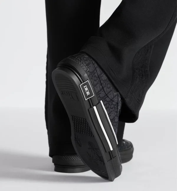 B23 League High-Top Sneaker