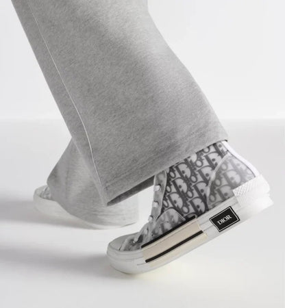 B23 League High – White and Black