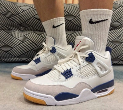 Nike Air Jordan 4 Retro SB ‘Navy’